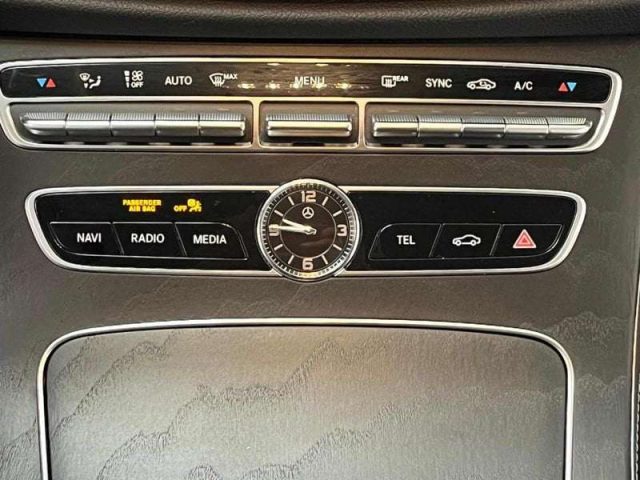 MERCEDES-BENZ E 220 d 4Matic Premium Plus UNIPROP./PACCHETTO LUCI