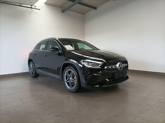 MERCEDES-BENZ GLA 200 Automatic Premium AMG LINE