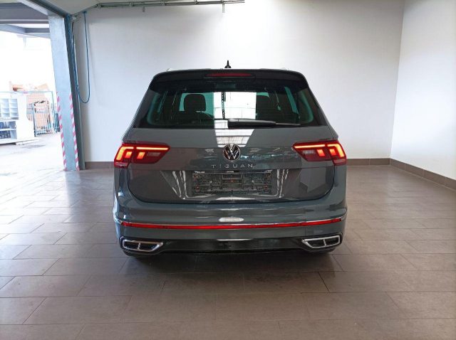 VOLKSWAGEN Tiguan 1.5 TSI 150 CV DSG  R-LINE