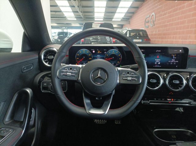 MERCEDES-BENZ CLA 180 Automatic AMG Line Premium