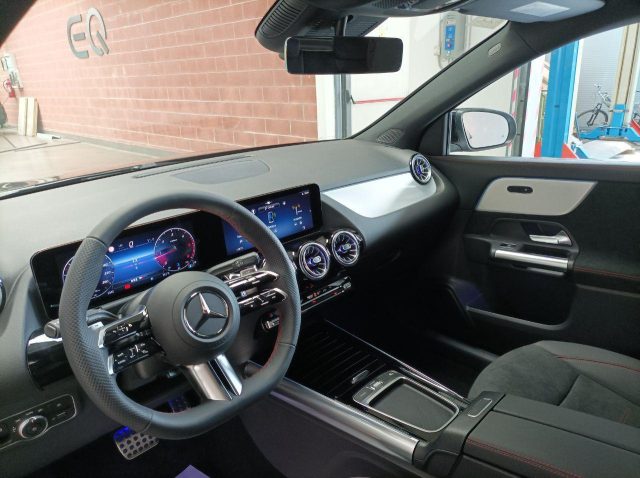 MERCEDES-BENZ GLA 180 d Automatic AMG Line Premium