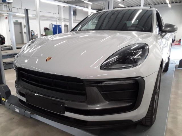 PORSCHE Macan 2.0 T