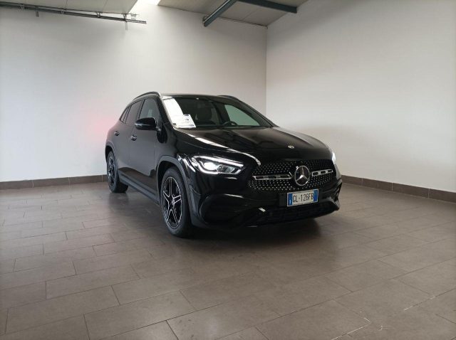 MERCEDES-BENZ GLA 200 d Automatic Premium AMG LINE