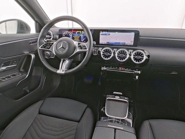 MERCEDES-BENZ A 180 Automatic Progressive Line Advanced Plus M-hybrid