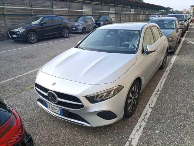 MERCEDES-BENZ A 180 d Automatic Advanced