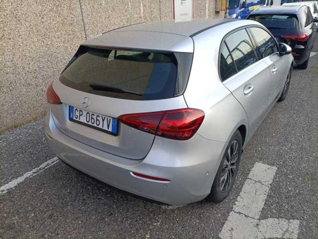 MERCEDES-BENZ A 180 d Automatic Advanced