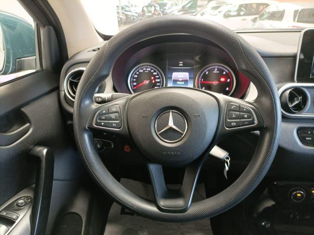 MERCEDES-BENZ X 220 d 4Matic Pure