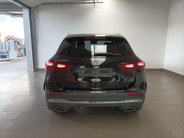 MERCEDES-BENZ GLA 180 d Automatic AMG Line Premium