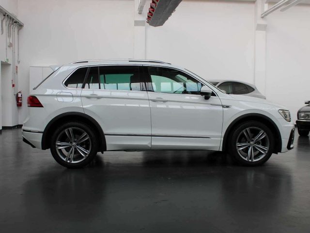 VOLKSWAGEN Tiguan 1.5 TSI DSG|TETTO|R-LINE|ACC|PADDLE|19′