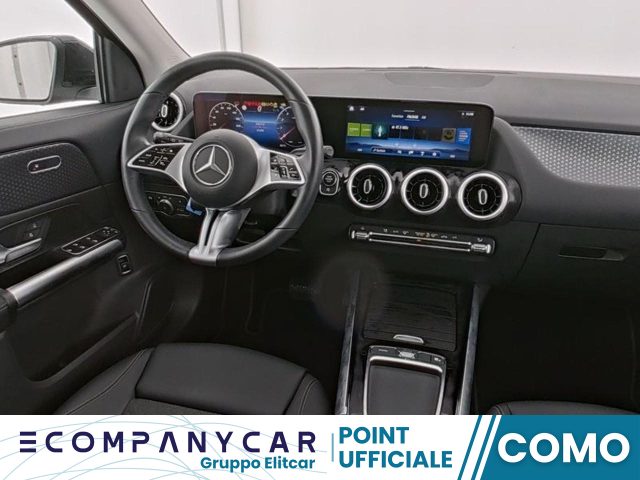 MERCEDES-BENZ GLA 180 Automatic Progressive Advanced