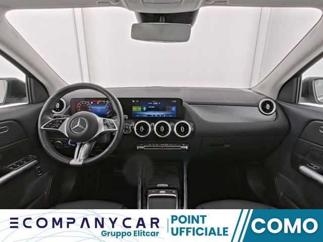 MERCEDES-BENZ GLA 180 Automatic Progressive Advanced